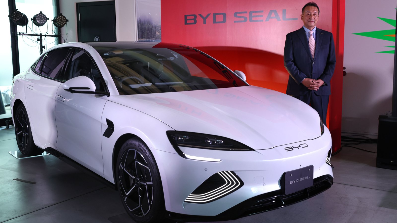 BYD’s Han L EV Promises Ultra-Fast Charging, but with Caveats